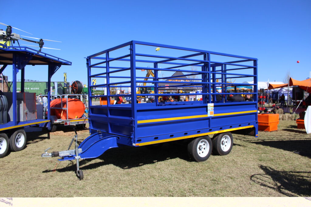 4,2m livestock trailer